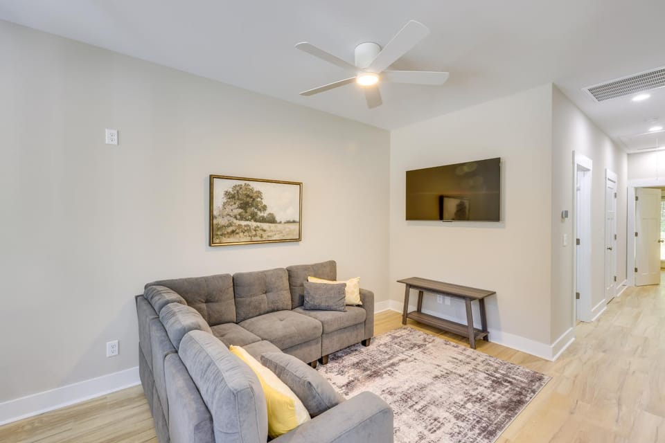 Near 17 Springs Sports Complex: Millbrook Duplex! House in Millbrook