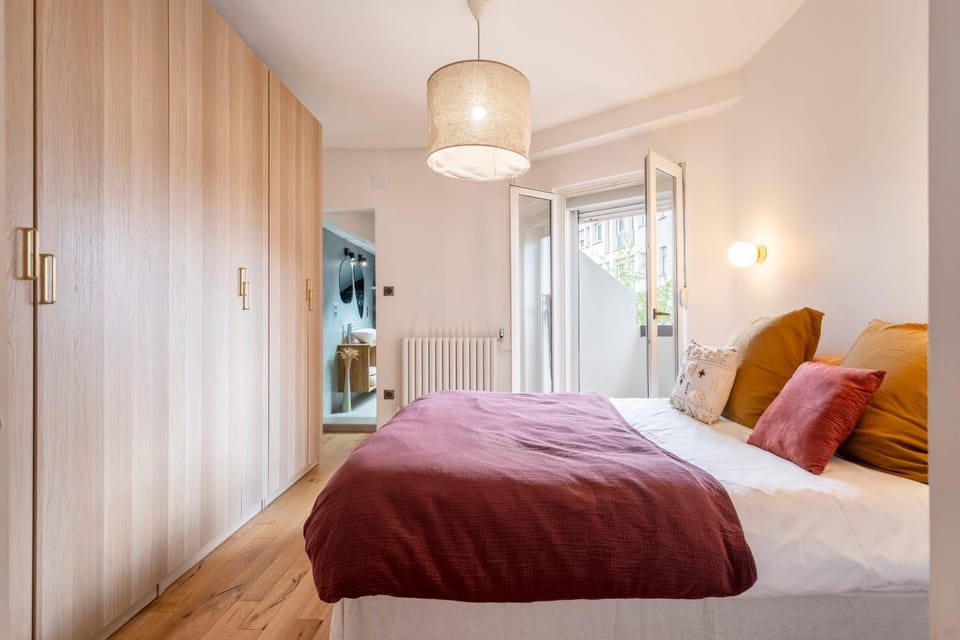 Bed, Photo of the whole room, Bedroom, wardrobe