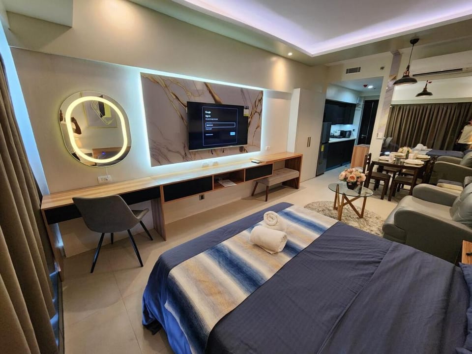 Chic Urban Escape beside Abreeza Apartment in Davao City