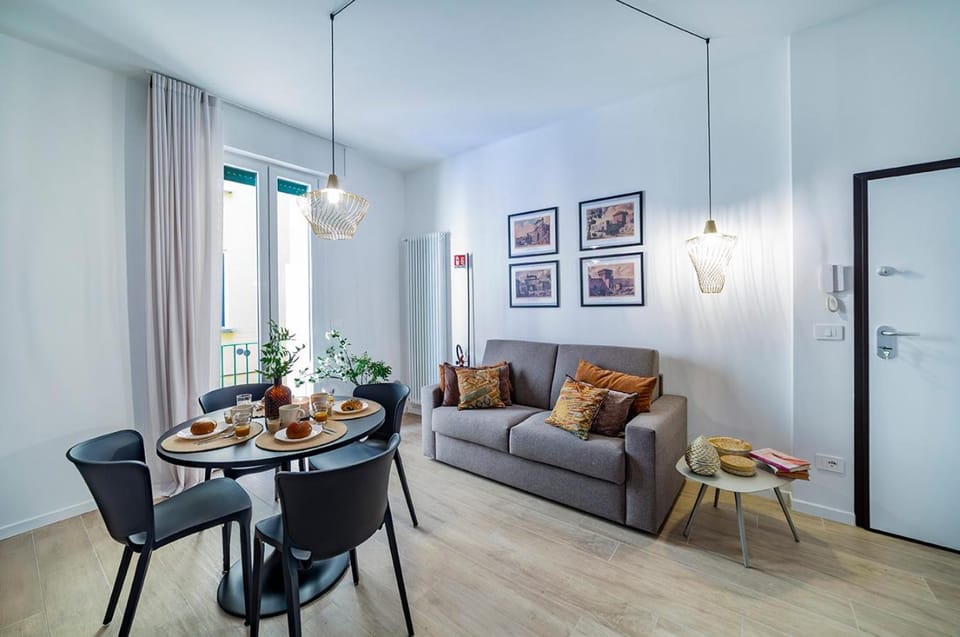 Angelic Alchemy - Historic Center Apartment in Bologna