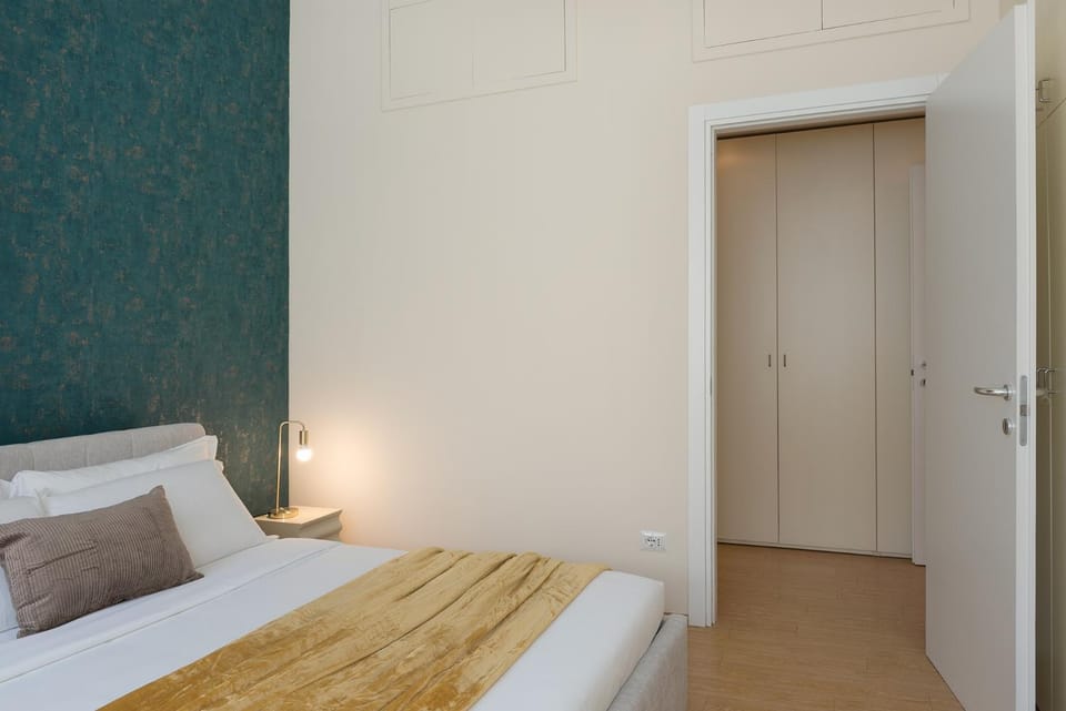 Bed, Photo of the whole room, Bedroom, wardrobe