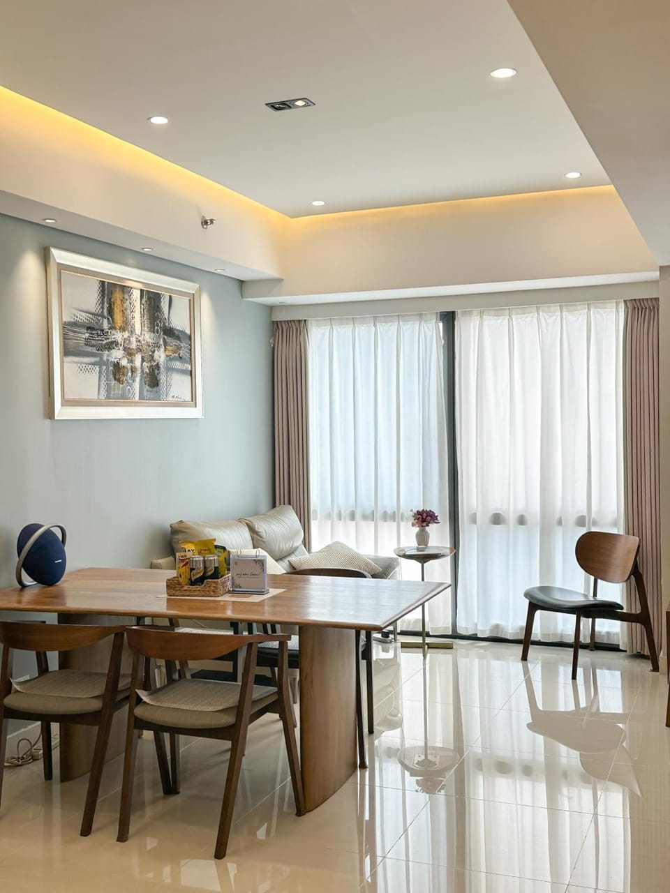 Modern Apartment in Makati CBD with Rooftop Pool & Gym Apartment in Pasay
