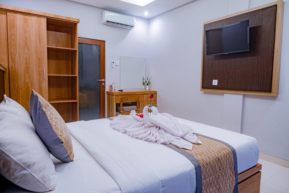 Bed, Bedroom, air conditioner