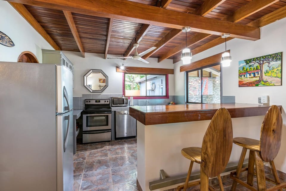 Boutique Tropical Paradise Large Groups Pool & AC House in Herradura