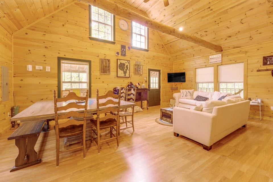 2 Mi to Marina & Beach: Frye Island Retreat! House in Frye Island