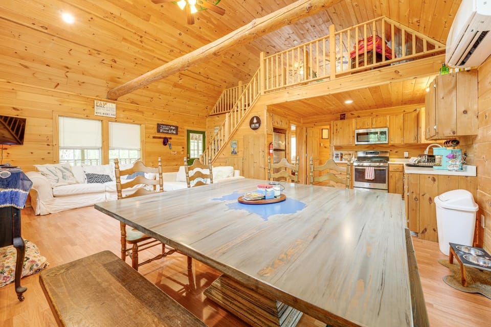 2 Mi to Marina & Beach: Frye Island Retreat! House in Frye Island