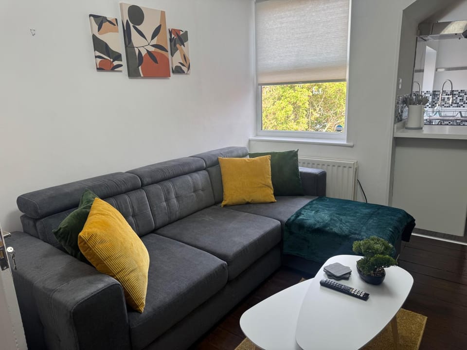 Living room, Decorative detail, Seating area