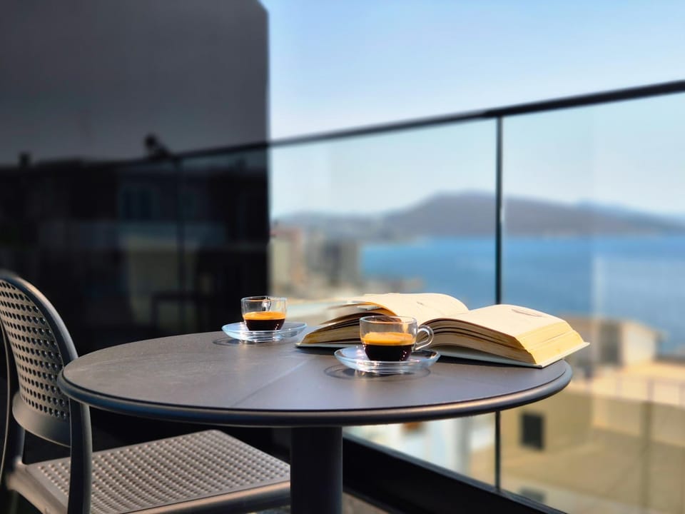 View (from property/room), Balcony/Terrace, Sea view