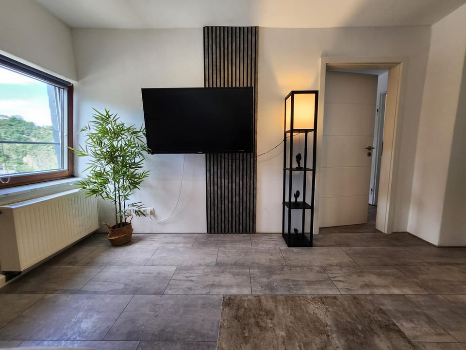 Communal lounge/ TV room, TV and multimedia, Evening entertainment