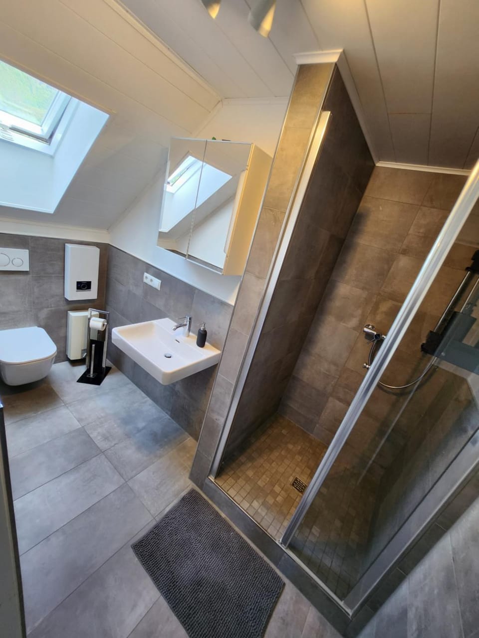 Shower, Toilet, Bathroom