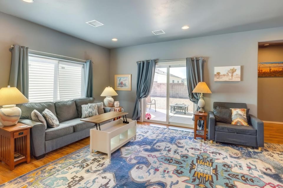 3BR 2BA Kingman Home w Patio Fire Pit House in Kingman