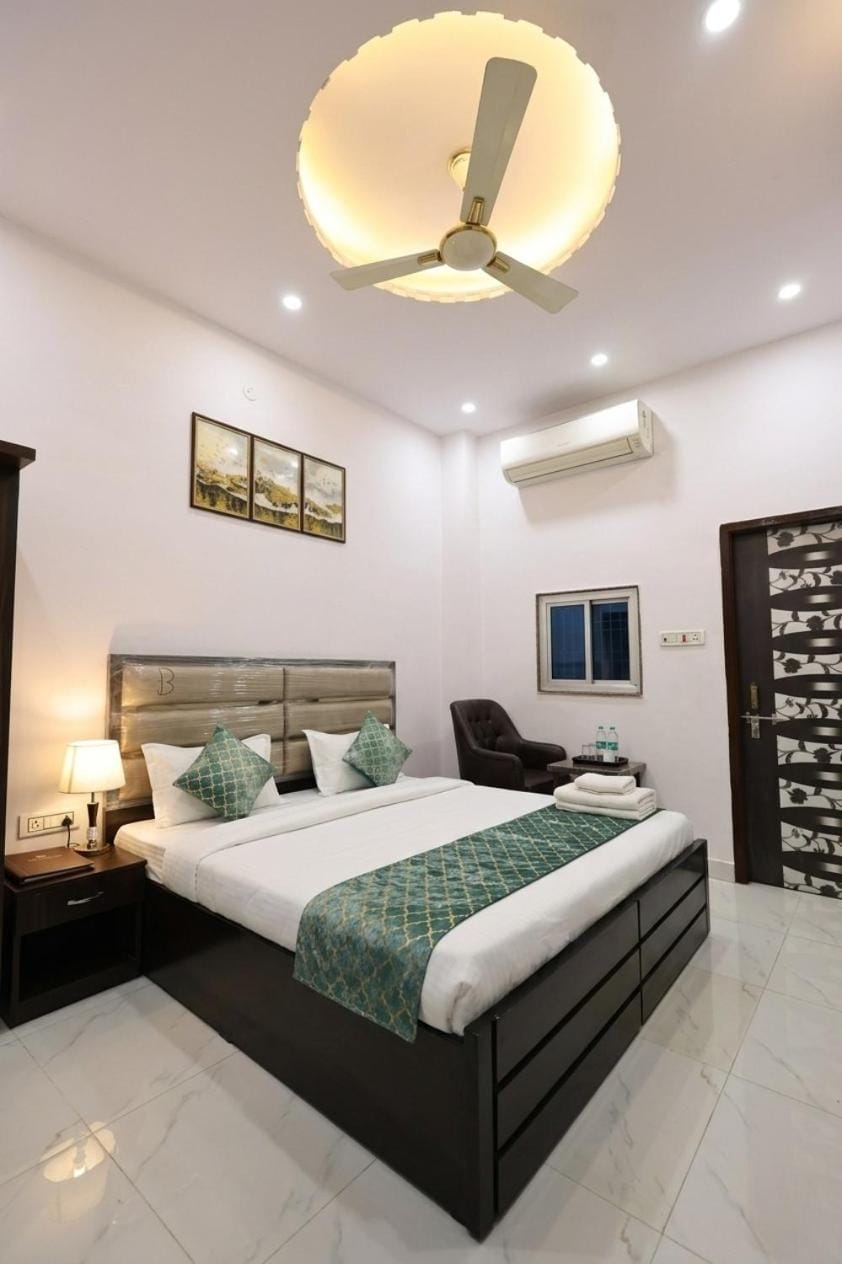 Mahadev P Guest House Bed and Breakfast in Varanasi