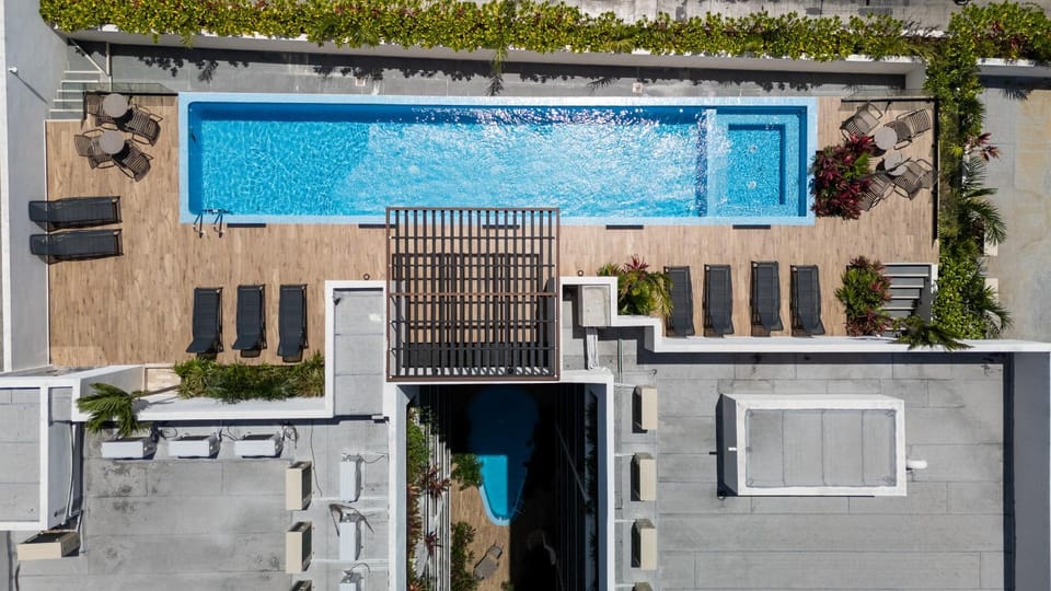 Balcony/Terrace, Swimming pool