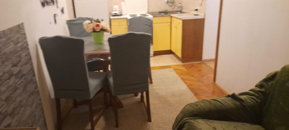 Kitchen or kitchenette, Living room, Dining area