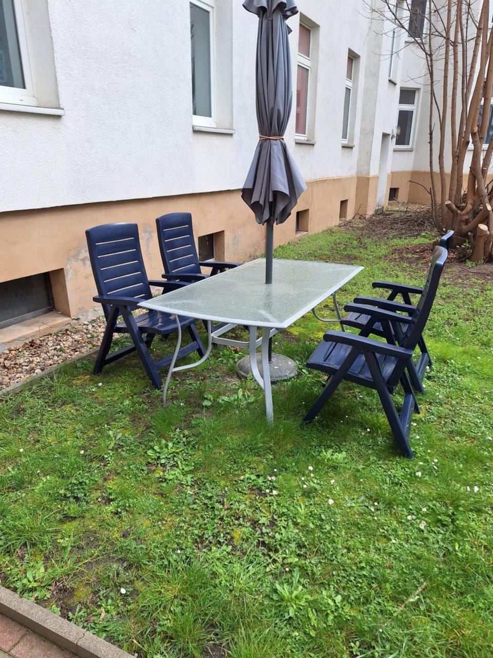 Property building, Patio, Dining area