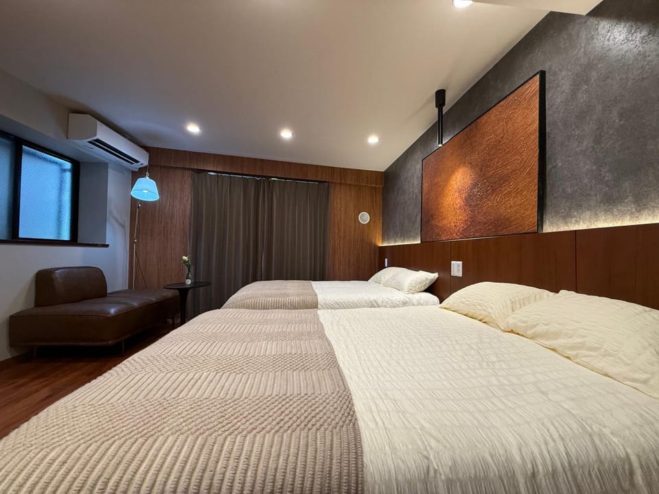 A3 Shinjuku Business District hotel, 9 mins to ST Max 4P 新宿商务区 全新装修 交通中心 车站9分钟 最大4人 直达新宿 涉谷 表参道 品川 池袋 上野 代代木 银座 原宿 Bed and Breakfast in Shibuya