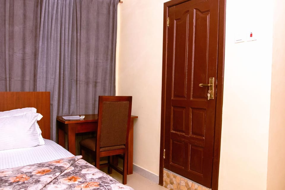 Bed, Bedroom, air conditioner
