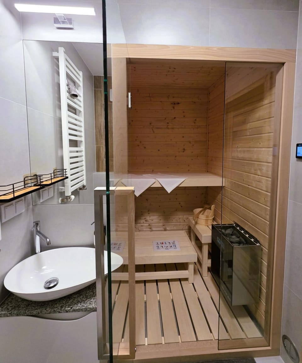 Sauna, Bathroom