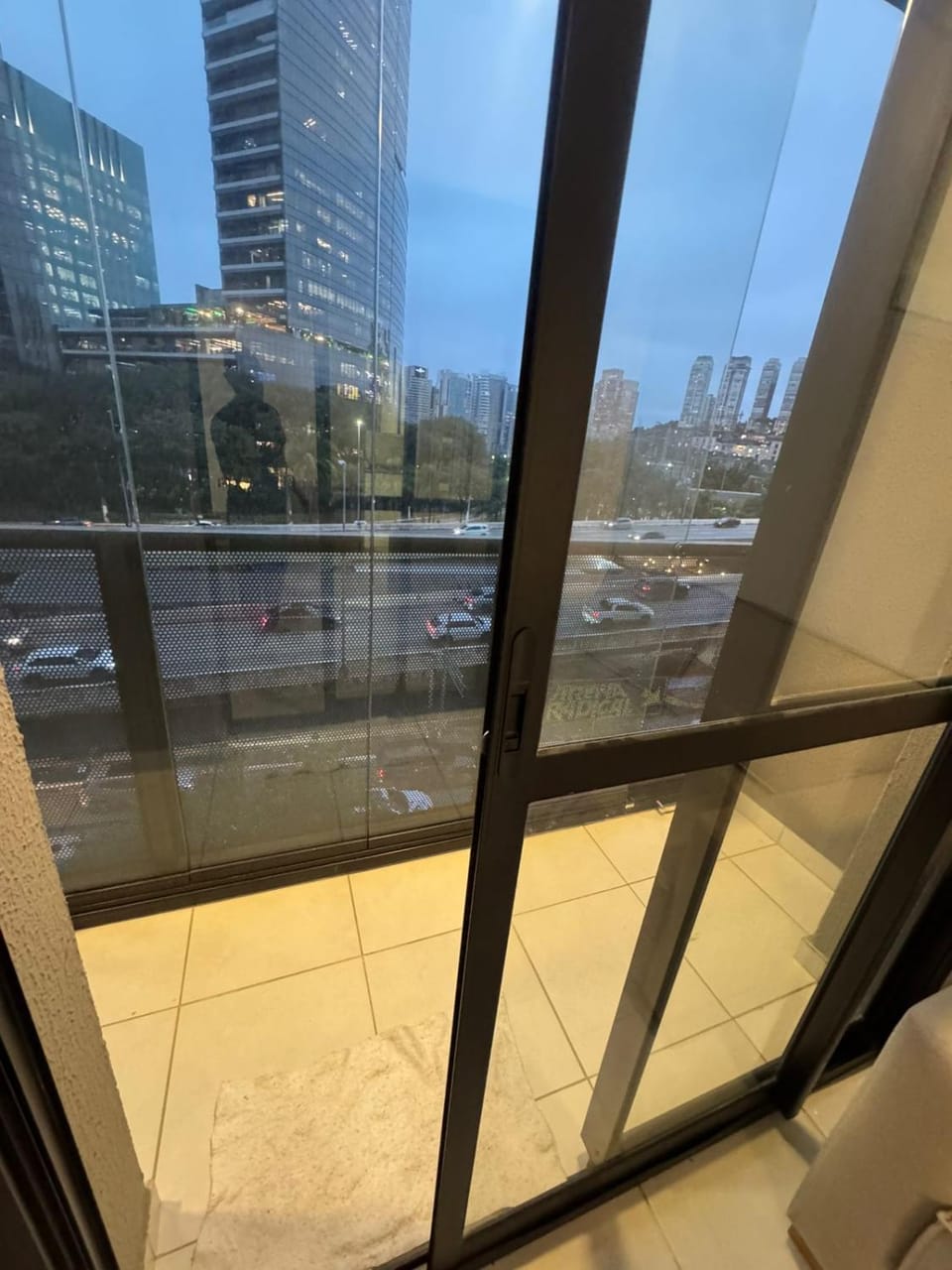 Raja 509 - Estadia Confortável e Moderna no Coração da Cidade Apartment in Sao Paulo City
