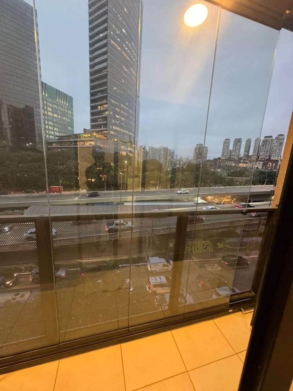 Raja 509 - Estadia Confortável e Moderna no Coração da Cidade Apartment in Sao Paulo City
