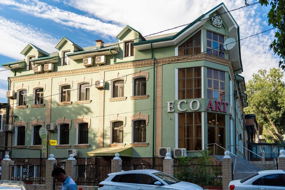 Property building, Day, Location, Parking