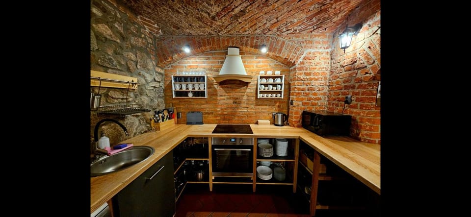 Property building, Kitchen or kitchenette, Dining area