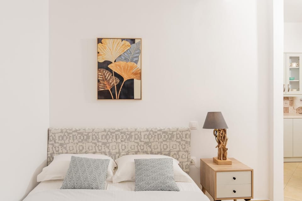 Bed, Decorative detail, Bedroom