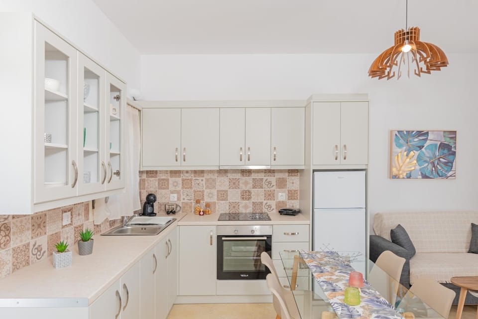 Coffee/tea facilities, Kitchen or kitchenette, Food and drinks, Dining area, oven, pet friendly, toaster