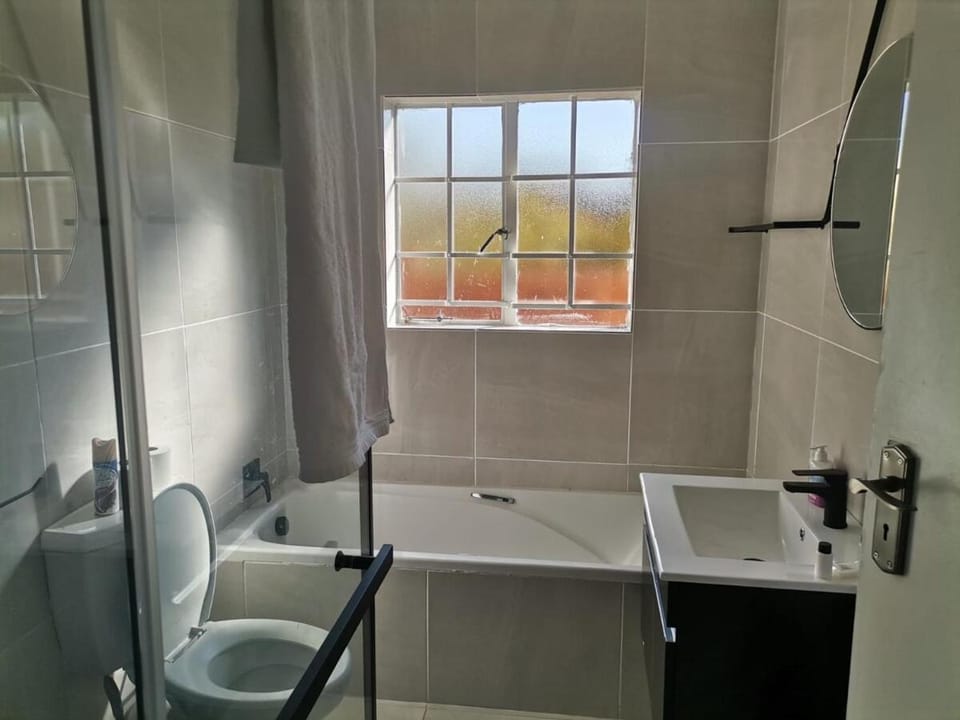 Lovely 2 Bedroom Townhouse with private garden Apartment in Pretoria