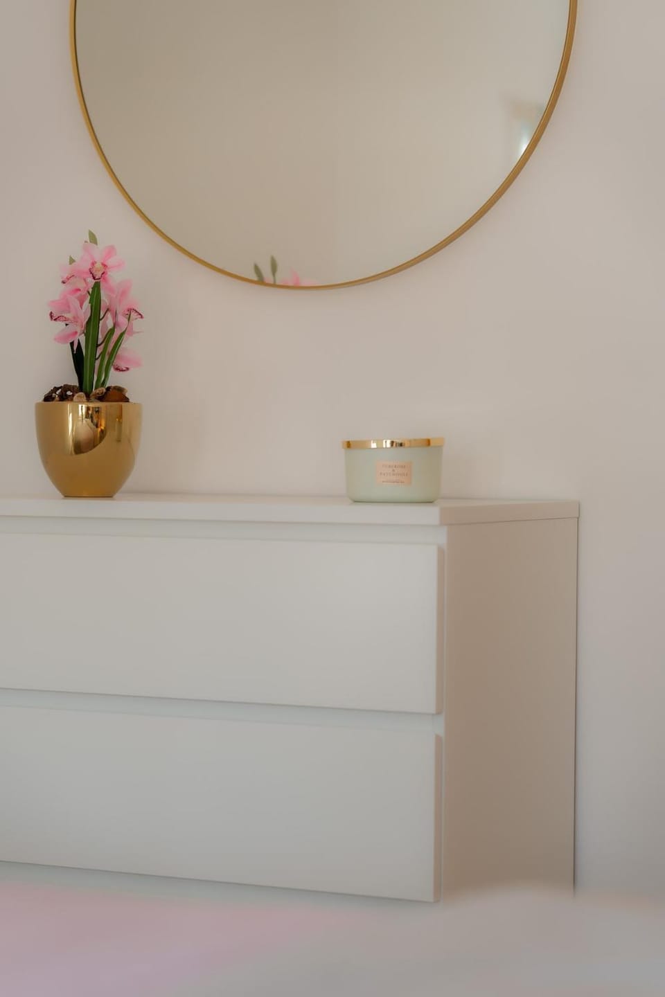 Charleroi Airport House 3 chambres & Parking Apartment in Charleroi