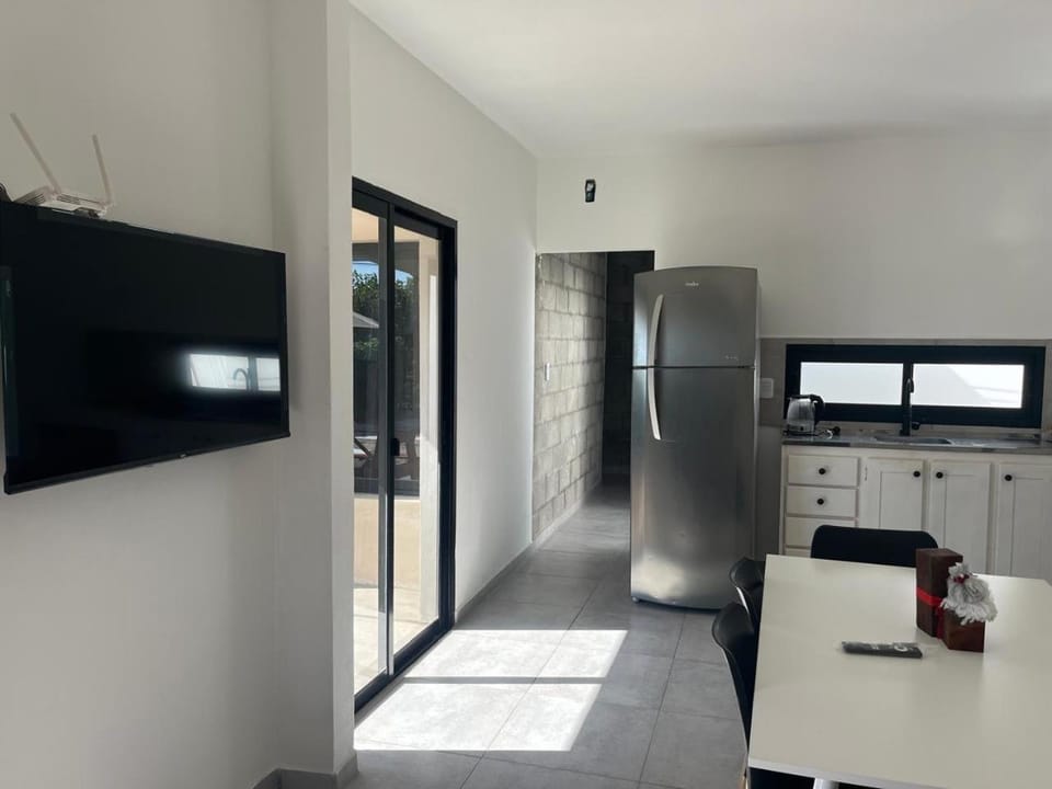 TV and multimedia, Kitchen or kitchenette, Dining area, oven, pet friendly