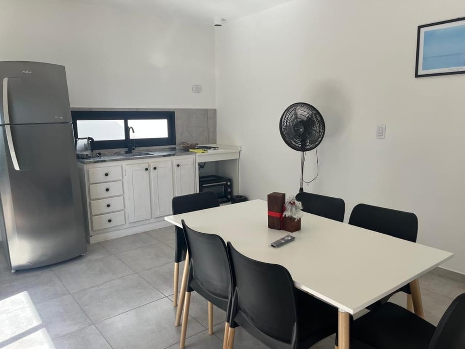 TV and multimedia, Kitchen or kitchenette, Dining area, oven, pet friendly, stove