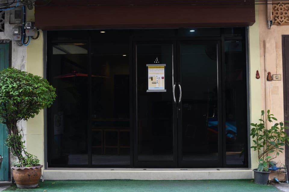 Facade/entrance