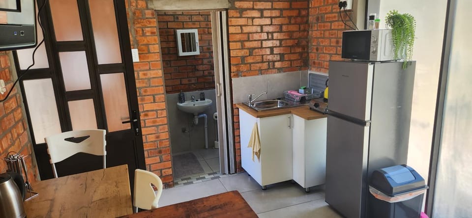 LyonsDen 1 Apartment in Western Cape