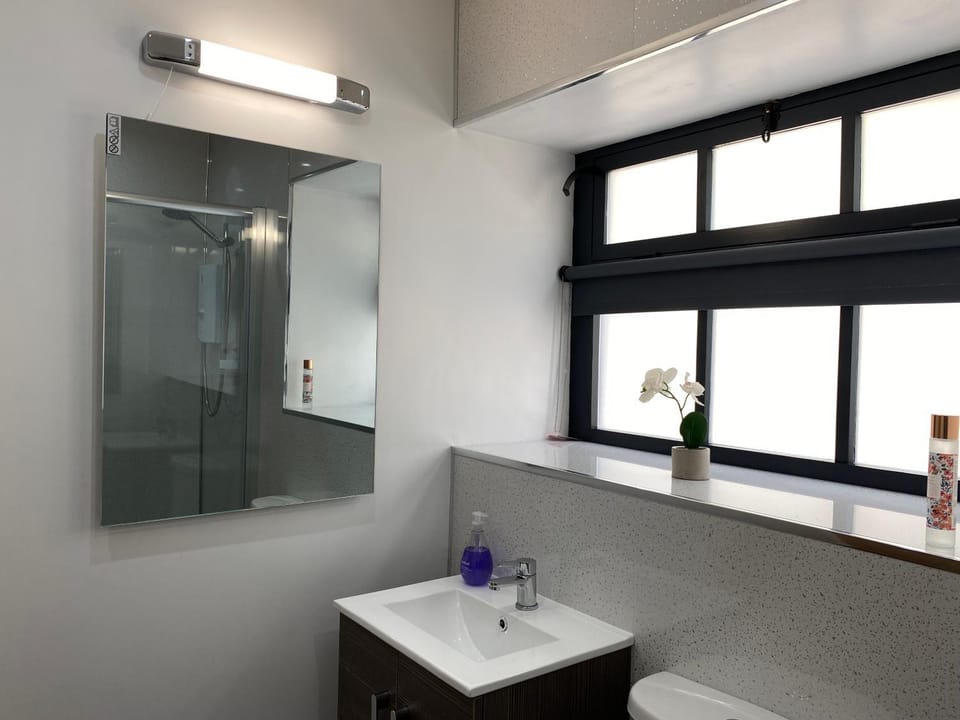 Sun Valley Retreat House in Stoke-on-Trent
