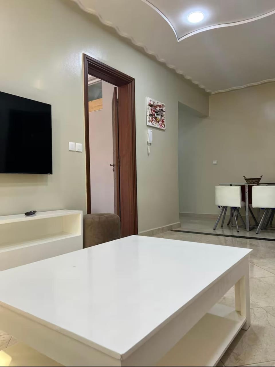 Communal lounge/ TV room, TV and multimedia, Living room, Dining area