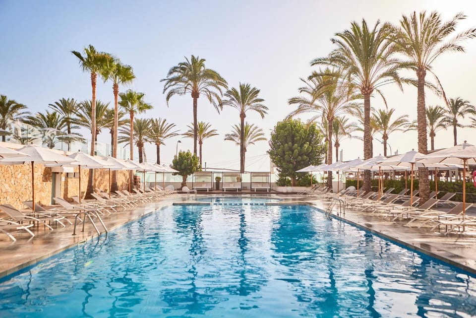 Pool view, Sea view, Swimming pool