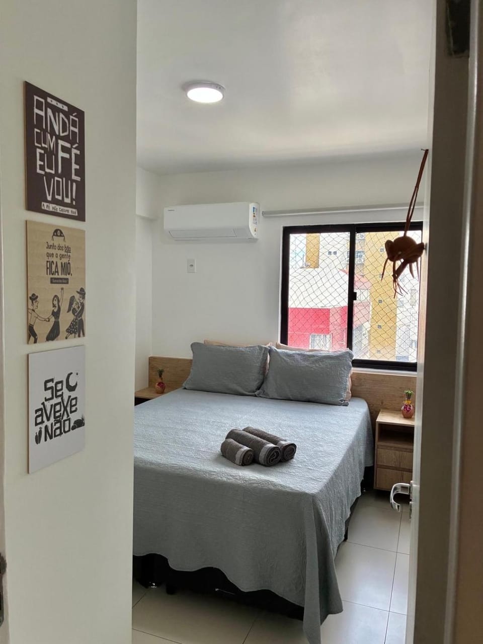 Bed, Photo of the whole room, Bedroom, towels, air conditioner