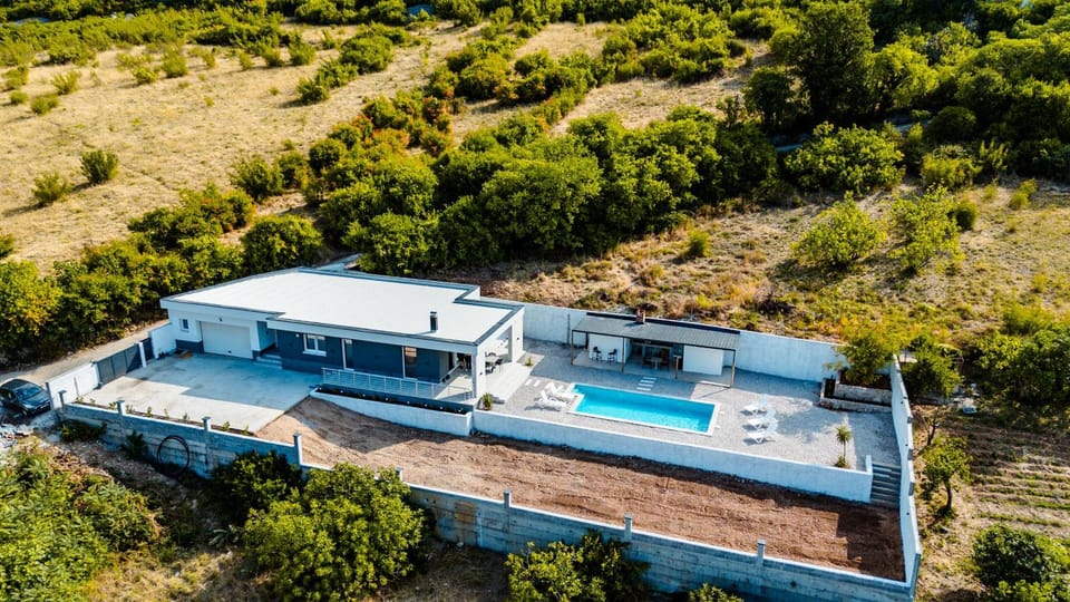Property building, Natural landscape, Swimming pool