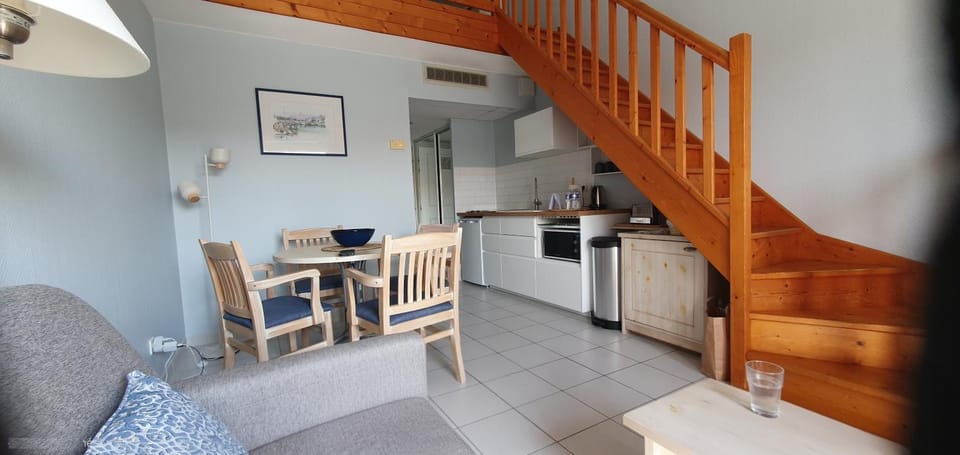 Kitchen or kitchenette, Living room, Dining area, stove