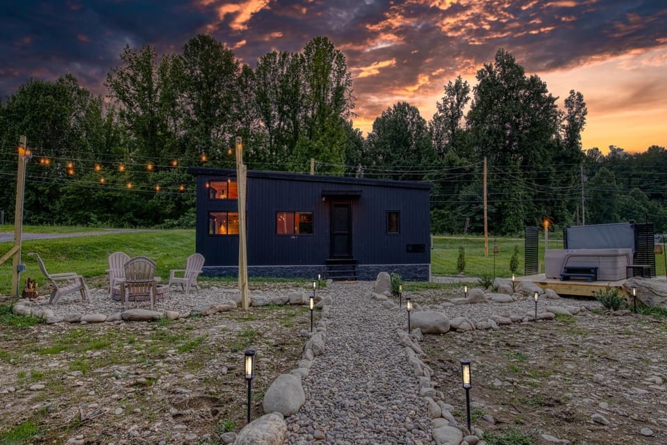 Smoky Nook Soak and Smores Getaway Chalet in Cosby