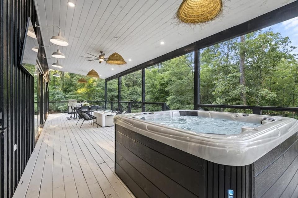 Modern Design - Fireplaces - Hot Tub House in Broken Bow