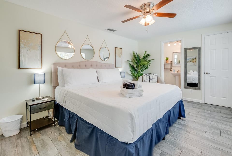 Bed, Bedroom