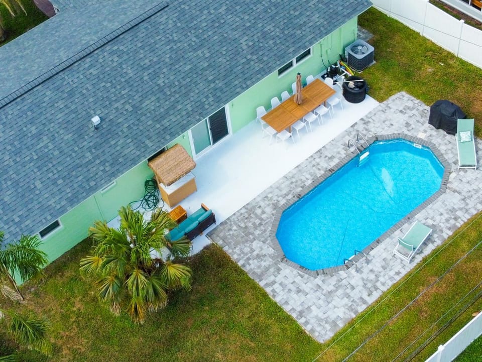 Property building, Pool view, Swimming pool