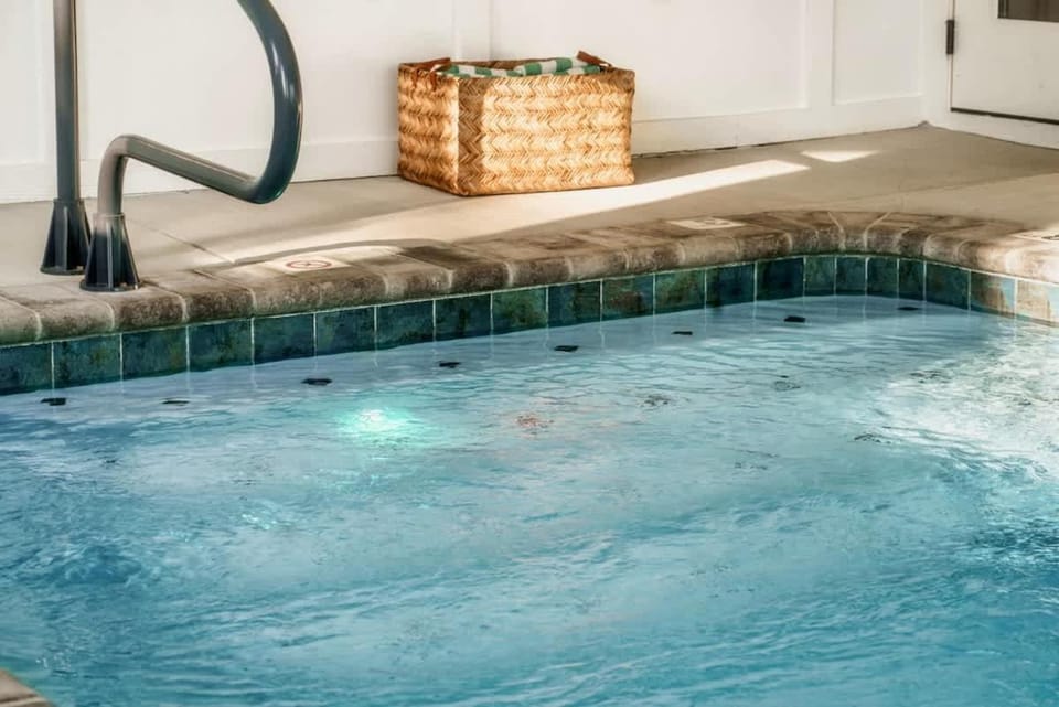 The Best Location with Great Views and Indoor Pool House in Sevierville