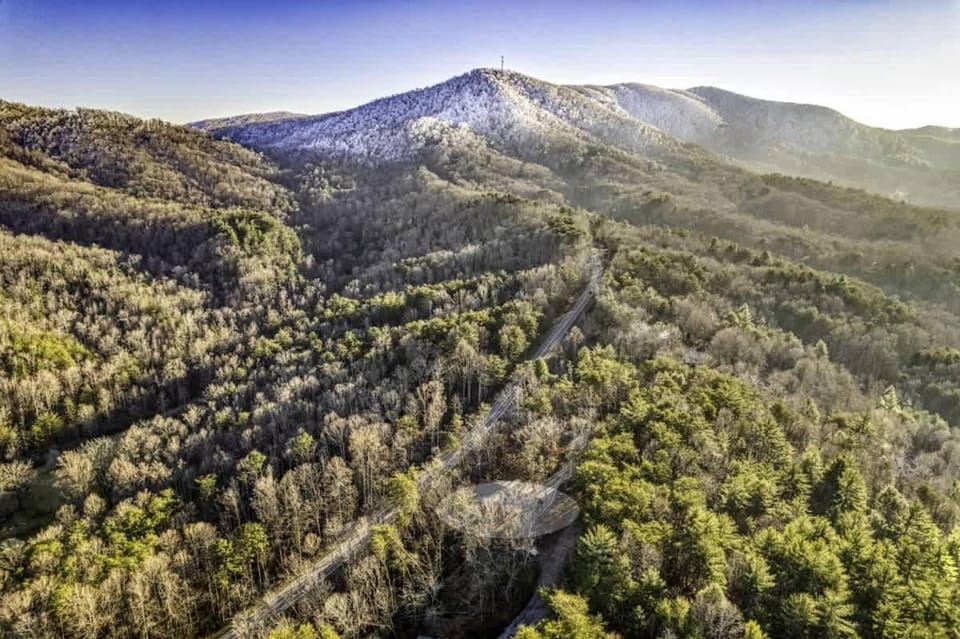 Aska Lux Retreat - Views Hot Tub & Game Room House in Georgia