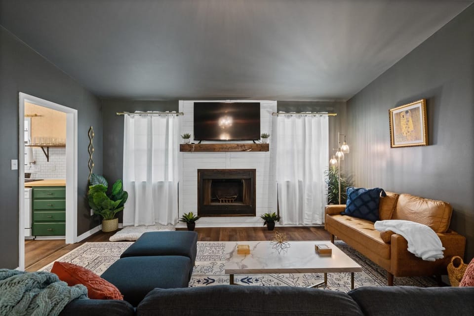 Communal lounge/ TV room, TV and multimedia, Living room