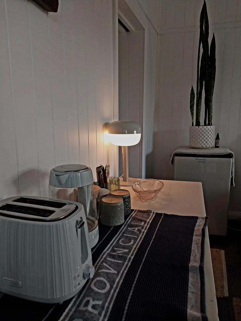 Charming Private Guest Suite Close to Hospital Bed and Breakfast in Maryborough