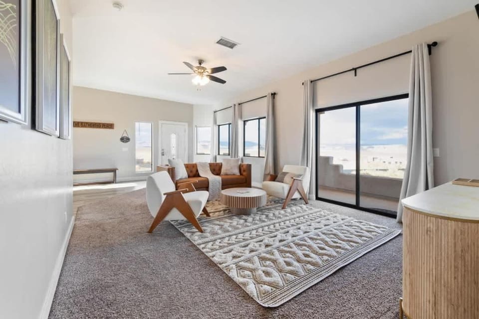 The Overlook - Amazing Views Hot Tub & Game Room House in Arizona