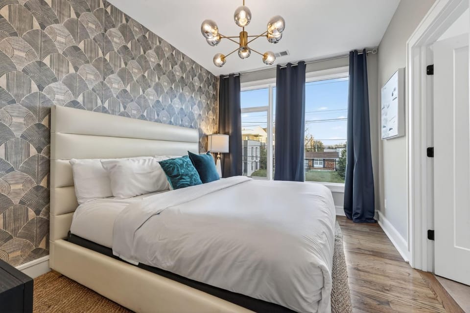 Fiddler's Flats - Sleeps 16 - Two Rooftops with view House in Nashville